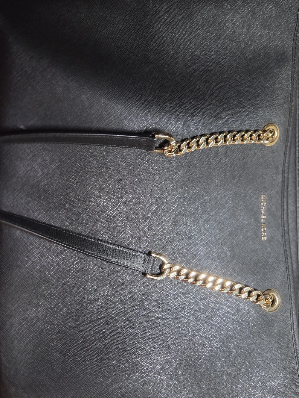 Michael Kors Jet Set Travel Tote - Picture 6 of 15